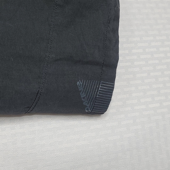 Dakine board shorts size small great condition - Picture 4 of 6